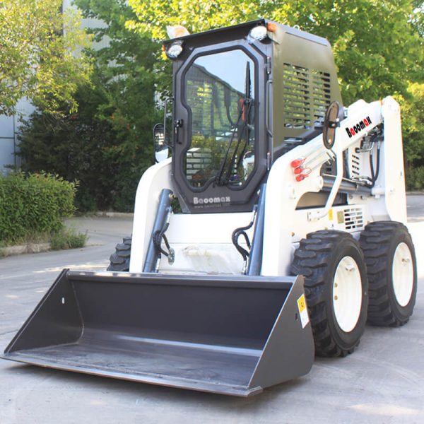 01 China manufacturer diesel wheel skid steer loader with Japan engine 850kg S450